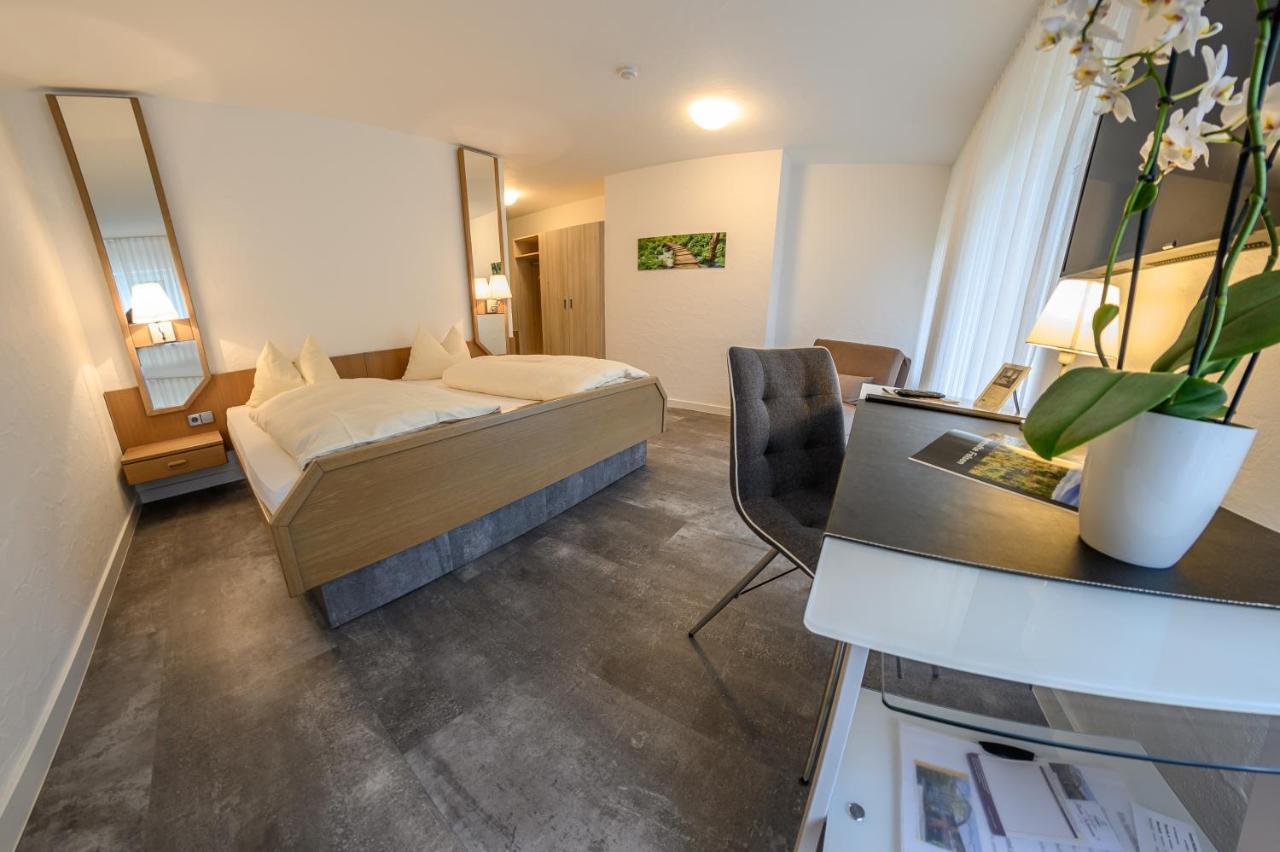 Hotel- Restaurant Zum Schwan Waldfischbach-Burgalben Εξωτερικό φωτογραφία