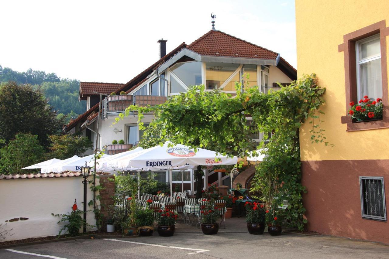 Hotel- Restaurant Zum Schwan Waldfischbach-Burgalben Εξωτερικό φωτογραφία